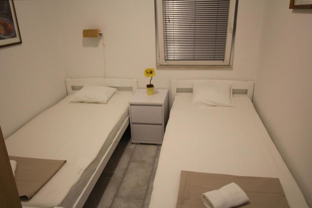 Blue Water Novalja Apartments ภายนอก รูปภาพ
